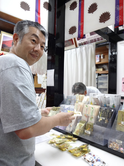 受講生成功祈願 金運神社参拝 の様子